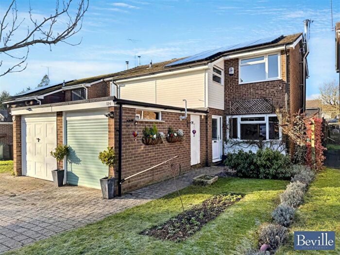 3 Bedroom Semi-Detached House For Sale In Wayside Green, Woodcote, RG8