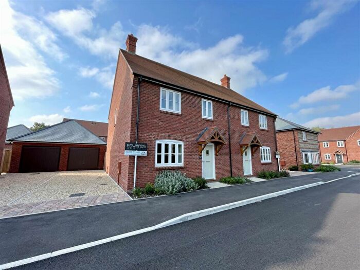 3 Bedroom Semi-Detached House For Sale In Three Lanes Way, Puddletown, Dorchester, DT2