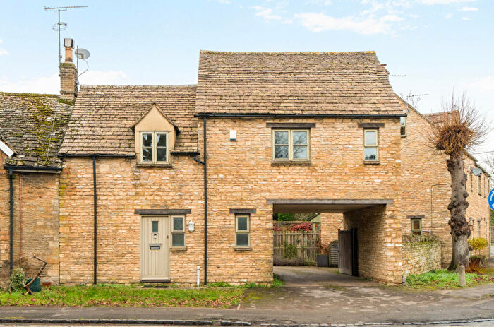3 Bedroom Semi-Detached House For Sale In The Old Bakery, Carterton Road, Brize Norton, OX18