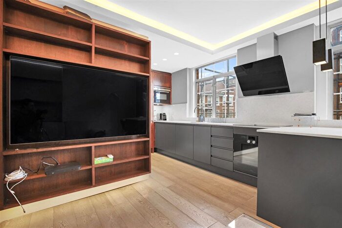 2 Bedroom Flat To Rent In Harrowby Street, London, W1H