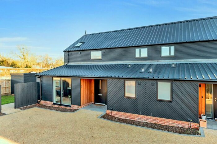3 Bedroom Barn Conversion For Sale In Fenny Lane, Meldreth, SG8