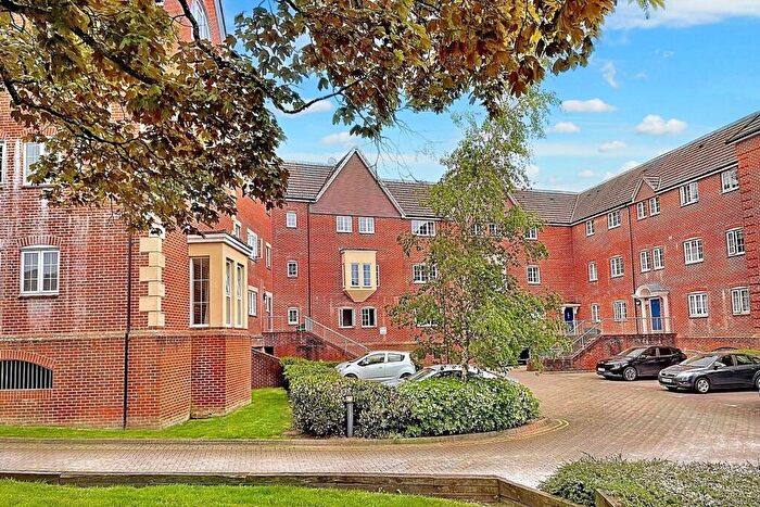 2 Bedroom Flat For Sale In Verwood, BH31