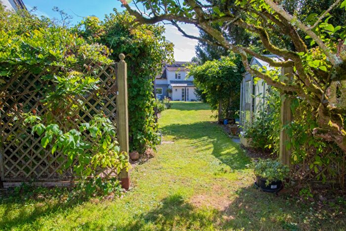 4 Bedroom Detached House For Sale In Marsh Green, Exeter, EX5