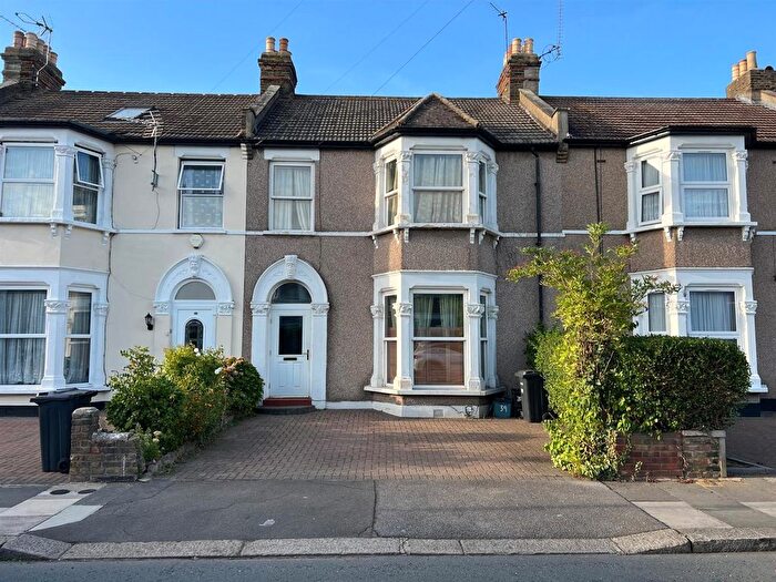 4 Bedroom Property For Sale In Douglas Road, Ilford, IG3