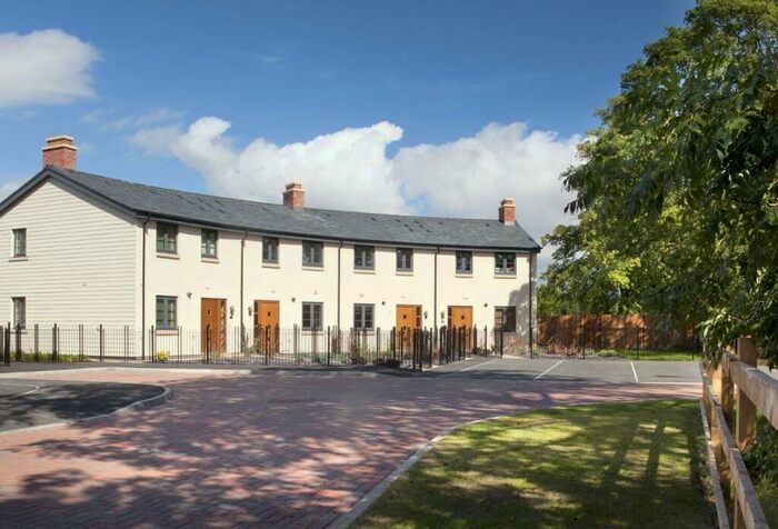 2 Bedroom Town House To Rent In Claypit Walk, Wilford Place, NG11