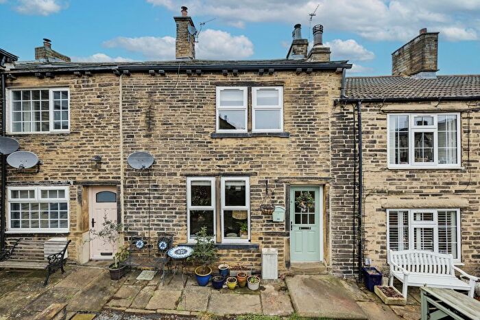 3 Bedroom Terraced House For Sale In West End Road, Calverley, Pudsey, West Yorkshire, LS28