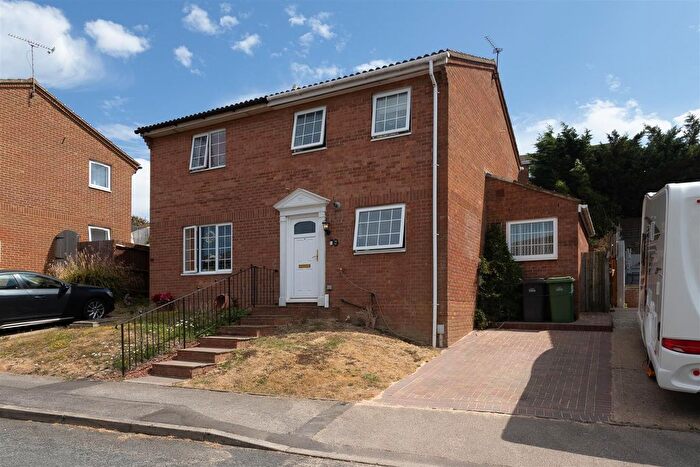 2 Bedroom Semi-detached House For Sale In Muirfield Rise, St. Leonards-On-Sea, TN38