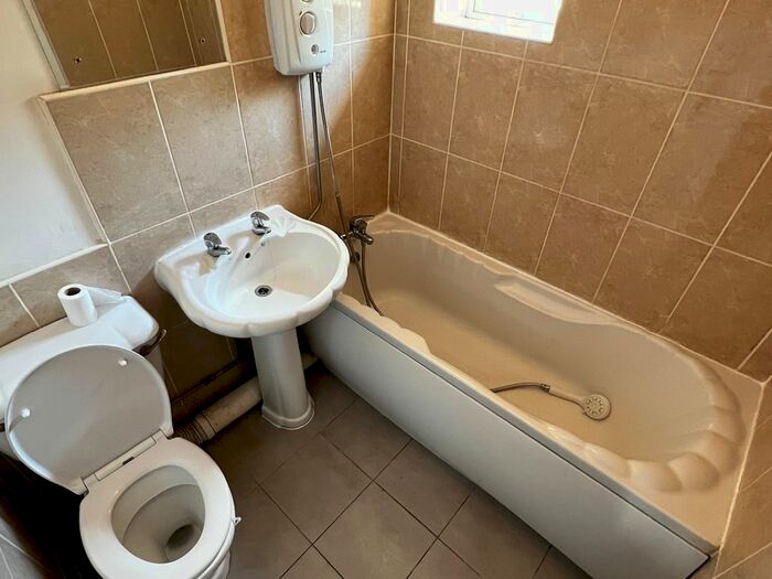 3 Bedroom End Of Terrace House To Rent In Fifth Avenue, Low Hill