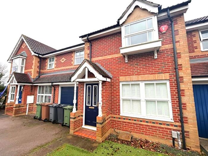 3 Bedroom Property To Rent In Scholars Walk, Guildford, GU2
