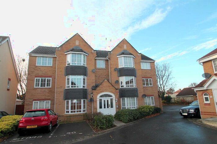 2 Bedroom Flat To Rent In B Britton Gardens, Kingswood, Bristol, PC00