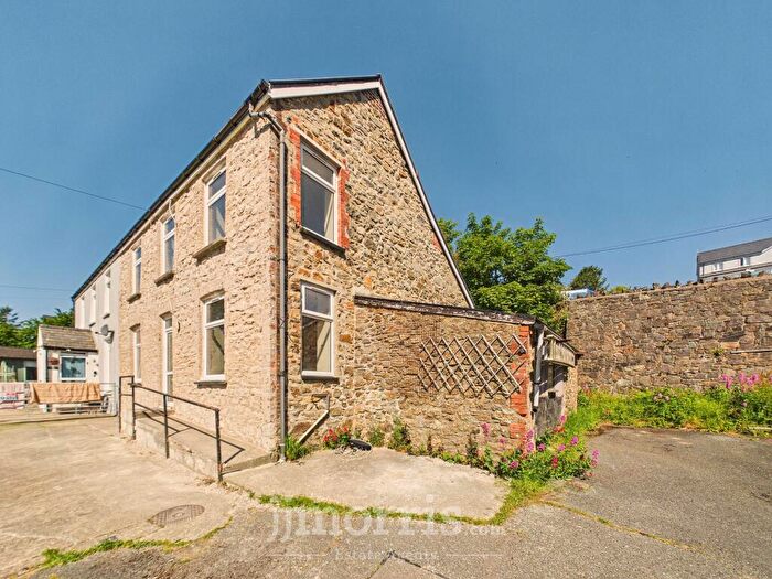 4 Bedroom House For Sale In Brynhaul, Stop And Call, Goodwick, SA64