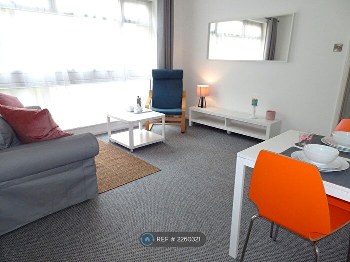 1 Bedroom Flat To Rent In Rushford Court, Manchester, M19