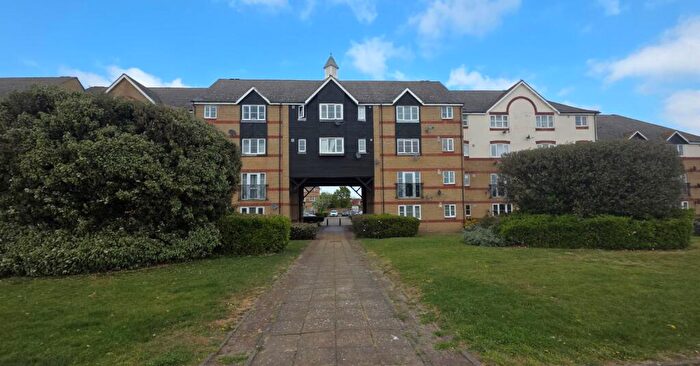 1 Bedroom Flat For Sale In Lewes Close, Grays, Essex, RM17