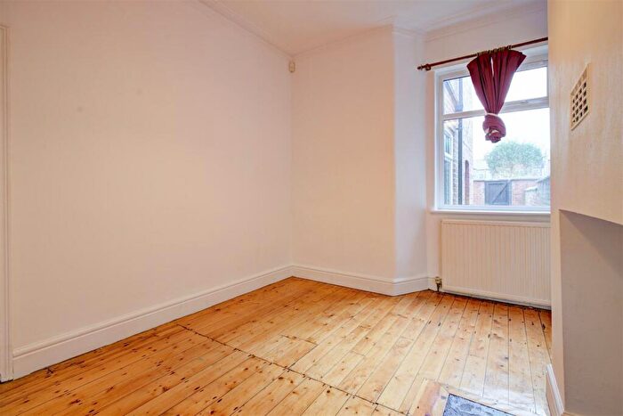 3 Bedroom Terraced House For Sale In Kings Road, Old Trafford, Manchester, M16