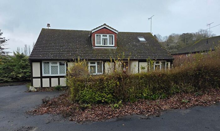 4 Bedroom Equestrian Facility For Sale In Brookside Cottage, Hilltop Avenue, Benfleet, Essex, SS7