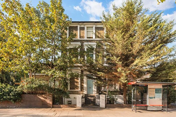1 Bedroom Flat To Rent In Moulins Road, Victoria Park, E9