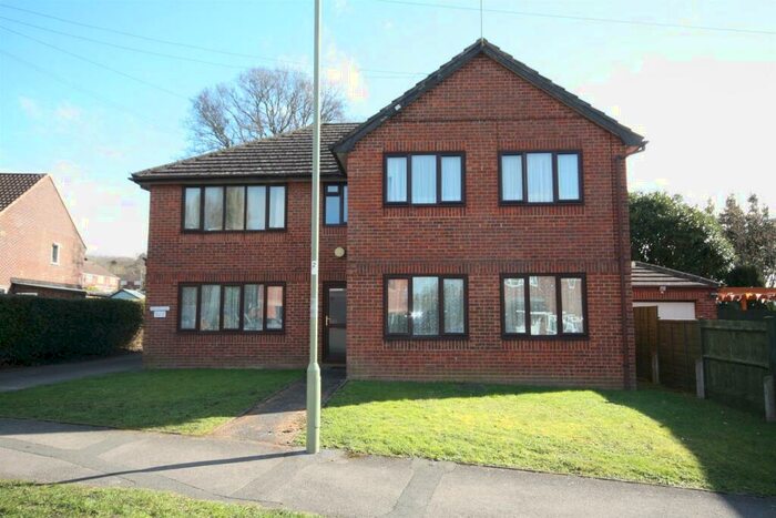1 Bedroom Flat For Sale In Sedgwick Road, Bishopstoke, SO50