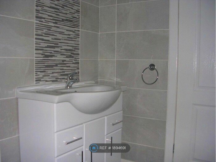 1 Bedroom Flat To Rent In Brunton Road, Markinch, Glenrothes, KY7