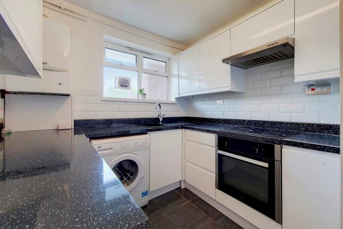 4 Bedroom Maisonette To Rent In Rainham House, Bayham Place, NW1