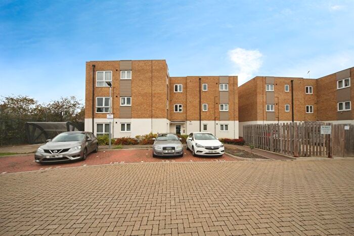 1 Bedroom Flat For Sale In Bongrace Walk, Luton, LU4