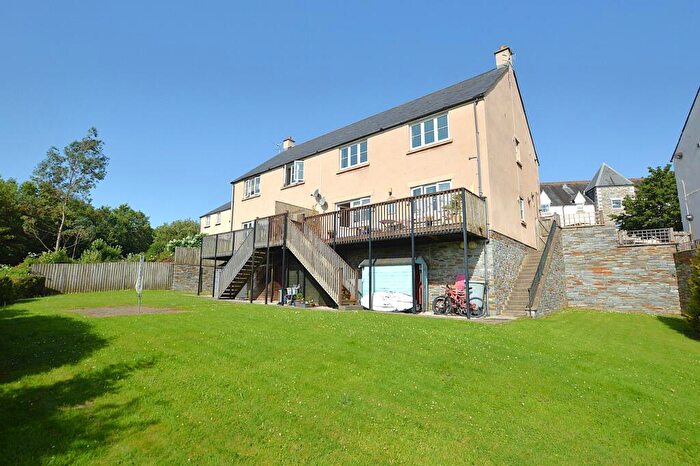 2 Bedroom Apartment For Sale In Grassmere Way, Pillmere, Saltash, Cornwall, PL12