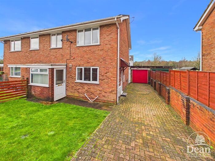 3 Bedroom Semi Detached House For Sale In Beaufort Drive, Lydney, GL15