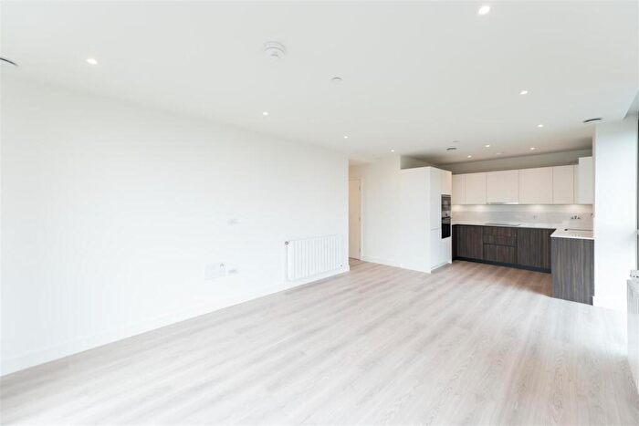 2 Bedroom Apartment To Rent In Affinity View, West Ham, E16