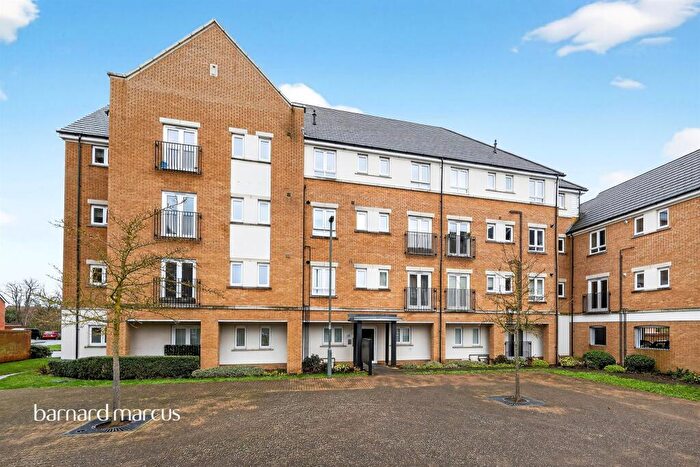 1 Bedroom Flat For Sale In Longland Place, Epsom, KT19