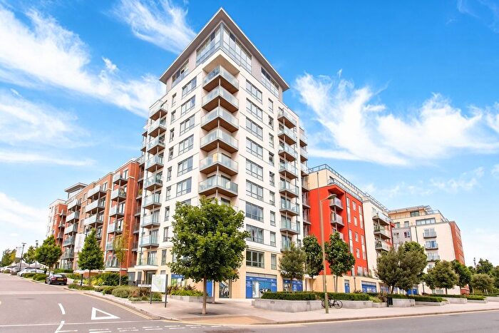 2 Bedroom Flat To Rent In Aerodrome Road, London, NW9