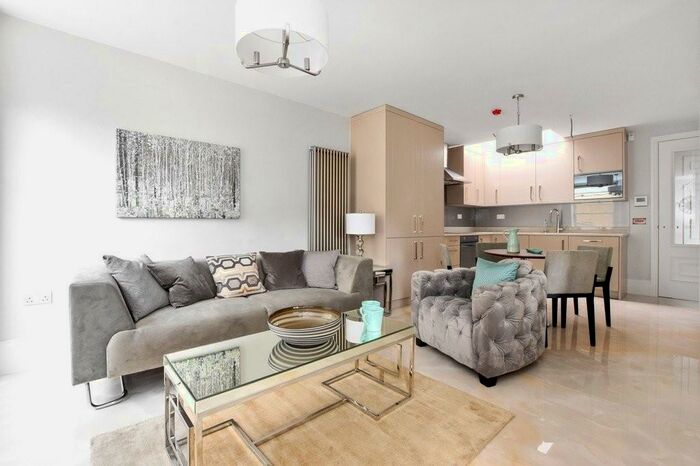 1 Bedroom Apartment To Rent In Weston Park, Crouch End, London, N8