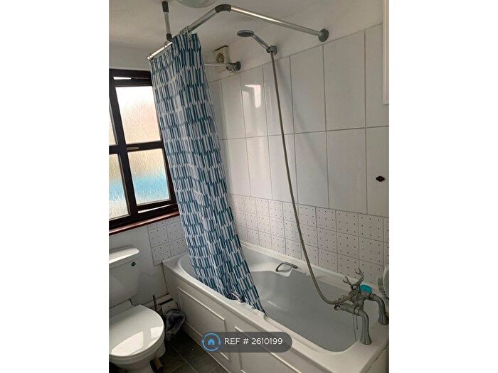 1 Bedroom End Of Terrace House To Rent In Dover Street, Maidstone, ME16