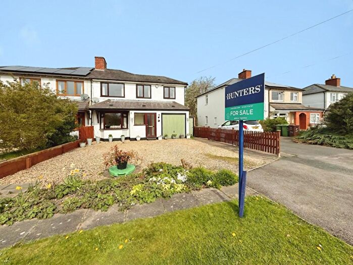 4 Bedroom Semi-detached House For Sale In Kineton Lane, Hockley Heath, Solihull, B94