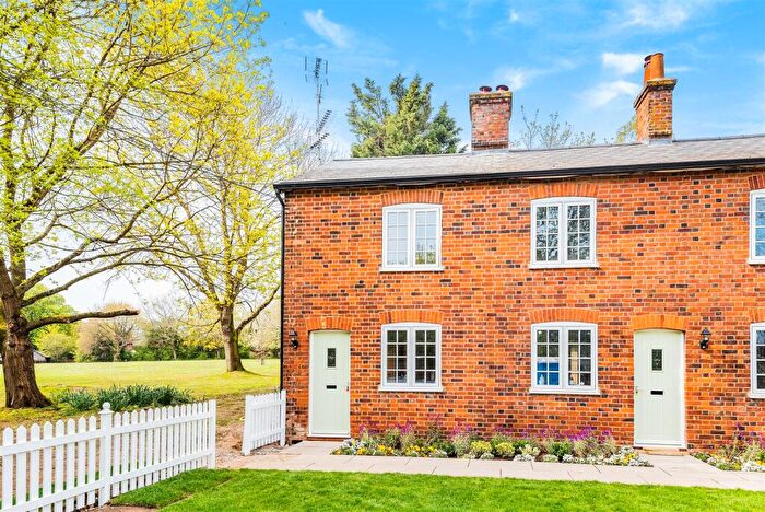 2 Bedroom House To Rent In Letter Box Row, High Street, Gosmore, SG4