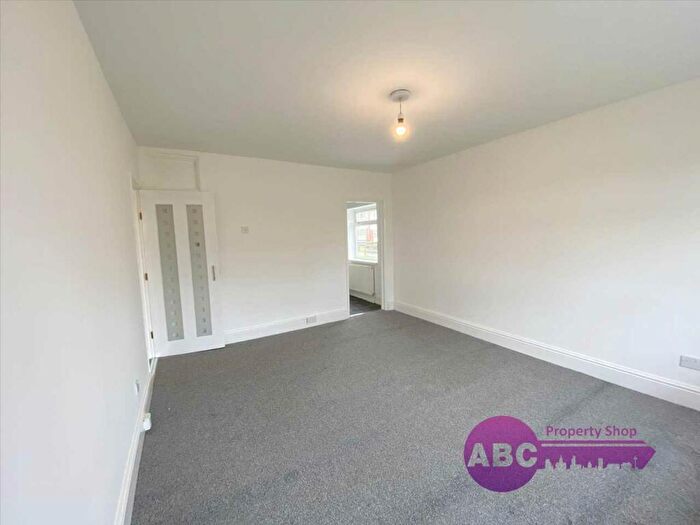 1 Bedroom Flat To Rent In Arundel Court, Ellesmere Port, CH65