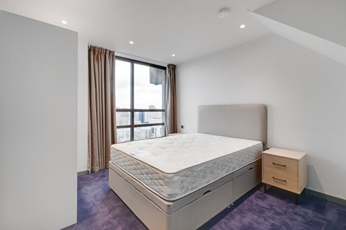 2 Bedroom Apartment To Rent In St Leonards Road Poplar, E14