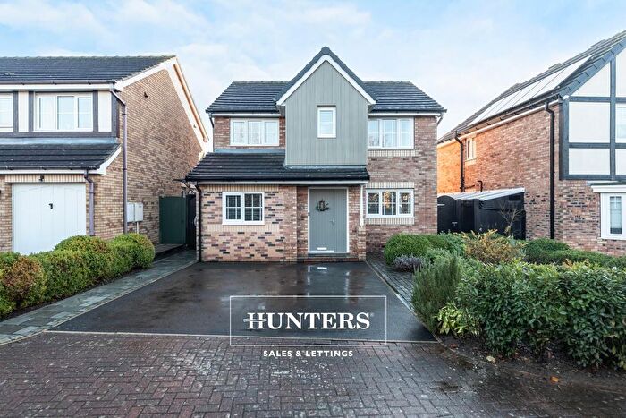 4 Bedroom Detached House For Sale In Carr Beck View, Castleford, WF10