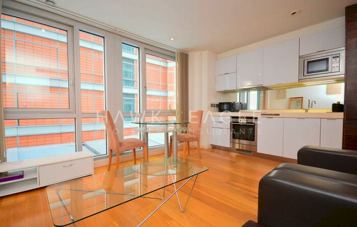 Studio To Rent In Ontario Tower, Fairmont Avenue, London, E14