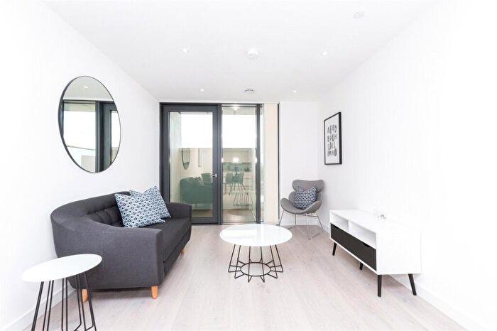 1 Bedroom Apartment To Rent In City North Place, London, N4