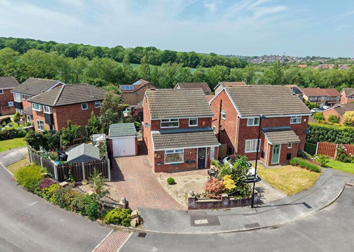3 Bedroom Detached House For Sale In Farm Fields Close, Waterthorpe, S20