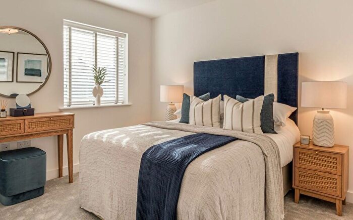 3 Bedroom Detached House For Sale In Ashby Road, Daventry, NN11