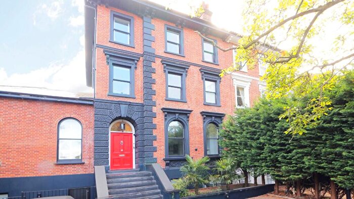 2 Bedroom Flat To Rent In Southend Road, Beckenham, London, BR3