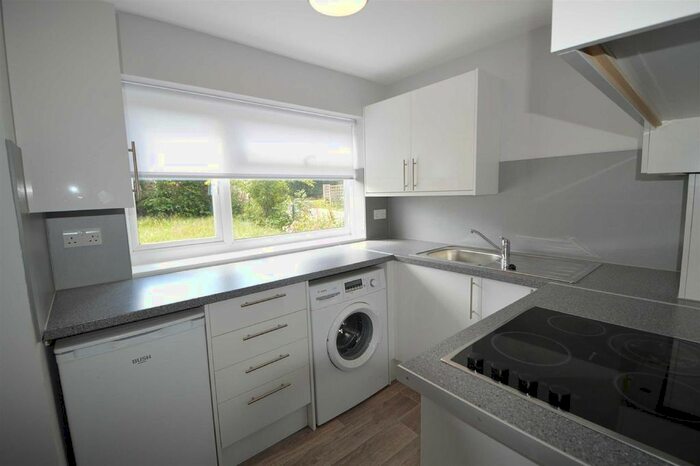 2 Bedroom Flat To Rent In Green Lane, Crowborough, TN6