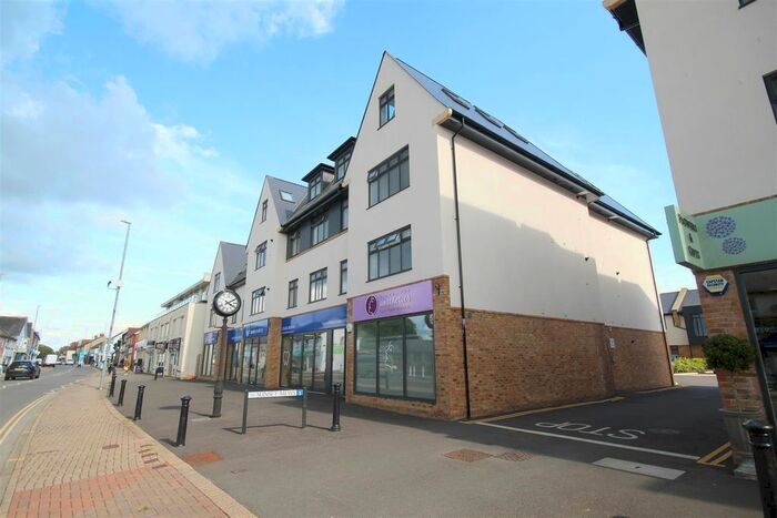 1 Bedroom Flat To Rent In Lymington Road, Highcliffe, Christchurch, BH23