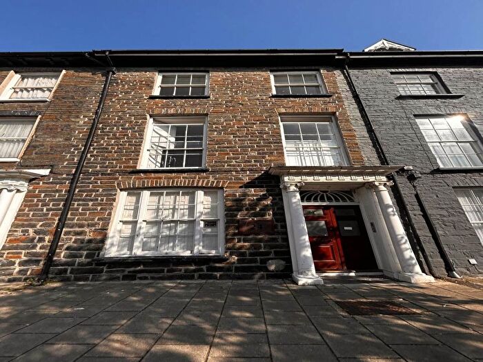 1 Bedroom Flat To Rent In North Parade, Aberystwyth, Ceredigion, SY23