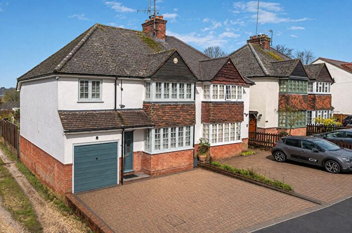 4 Bedroom Semi-Detached House For Sale In Waynflete Lane, Farnham, Surrey, GU9