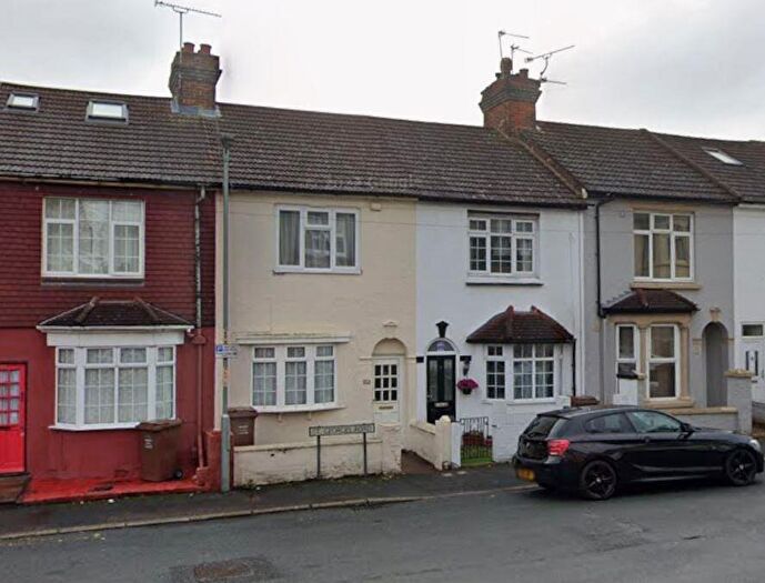 2 Bedroom Terraced House To Rent In St Georges Road, Gillingham, ME7