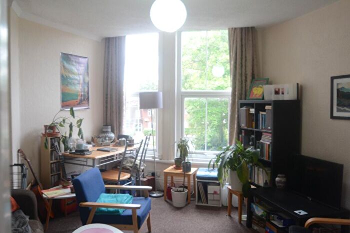 1 Bedroom Flat To Rent In Beaconsfield, Fallowfield, Manchester, M14