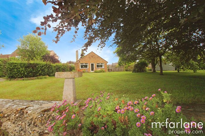 3 Bedroom Detached Bungalow For Sale In Ringsbury Close, Purton, SN5