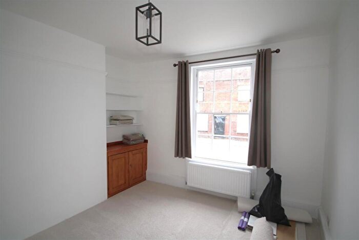 4 Bedroom House To Rent In Oaten Hill, Canterbury, CT1