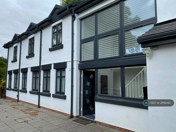 3 Bedroom Detached House To Rent In Wallrake, Wirral, CH60